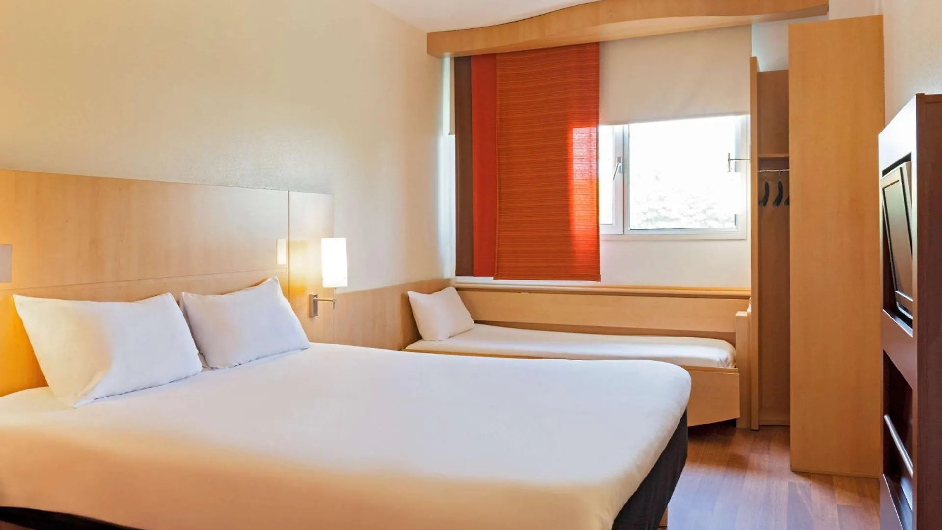 Ibis Paris Porte D'italie Hotel 3*