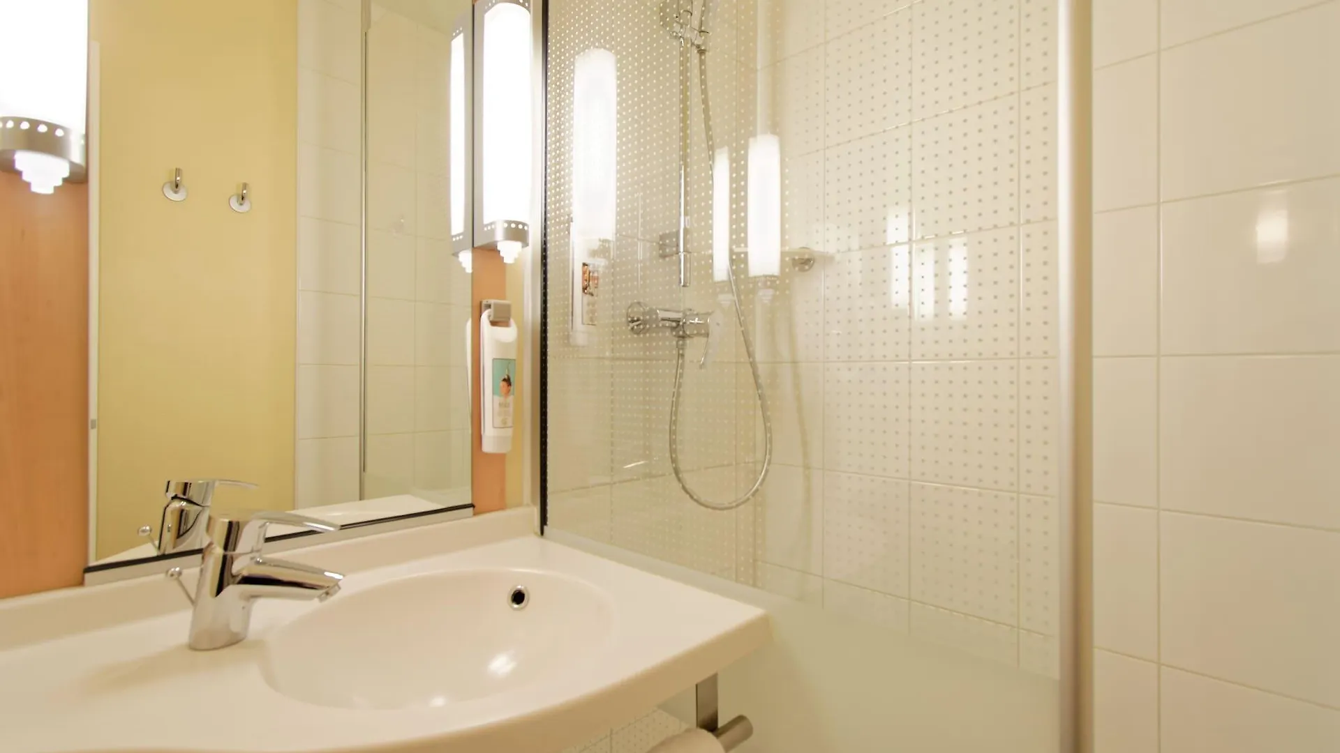 Ibis Paris Porte D'italie Hotel 3*